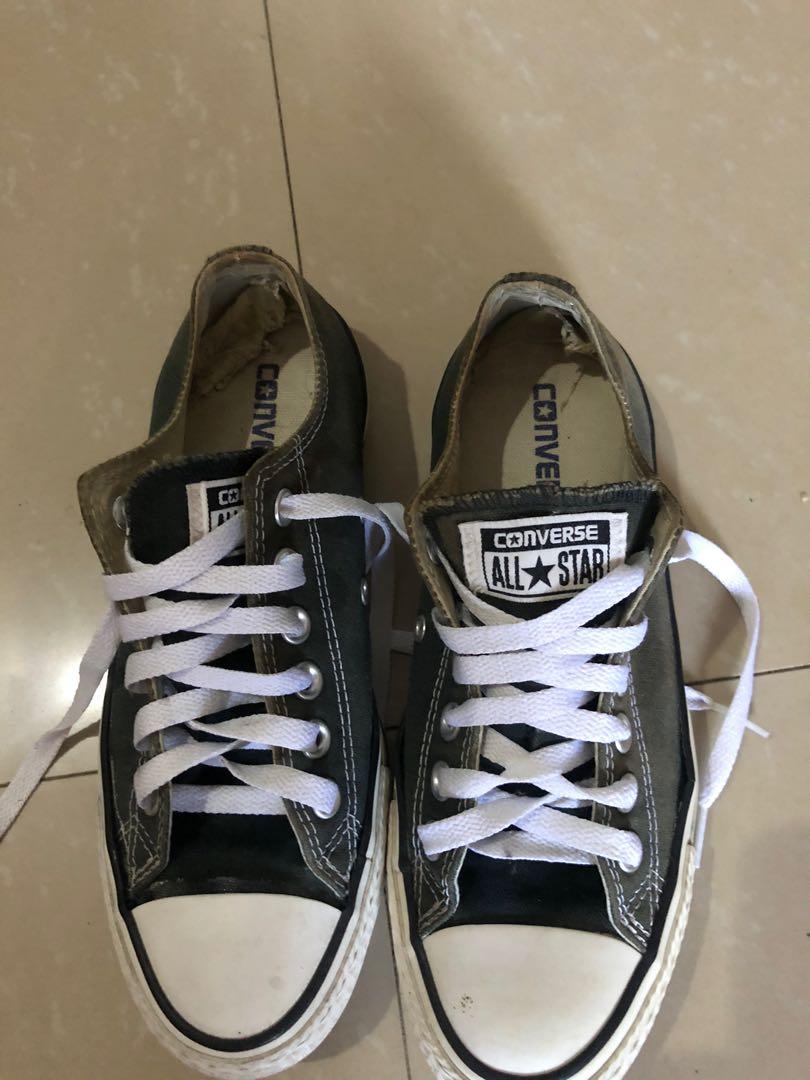 CONVERSE CHUCK TAYLOR LOW CUT IN BLACK Pre loved Women s