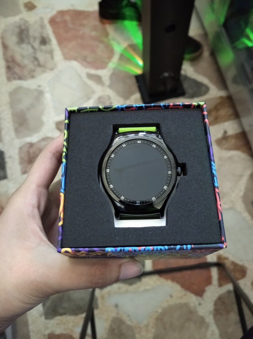 Dgtec smart watch with silicone sale strap