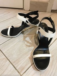 （分類：）位於 。 由 frenchcorner 提交（商品編號 1087454945，圖片 1）。簡介： 。