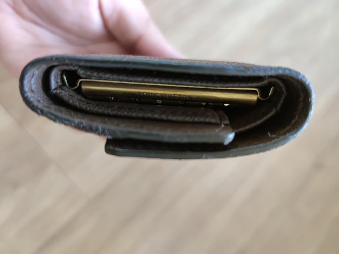 Louis Vuitton Key Holder (Category: Luxury Bags & Wallets) located in Pasig City. Submitted by armoire_deluxe (Listing ID 1087326425, Image 3). Description: Pre❤️ item. In good condition..