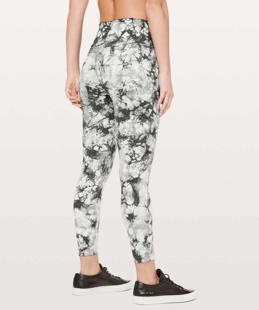 Lululemon shibori wunder under store