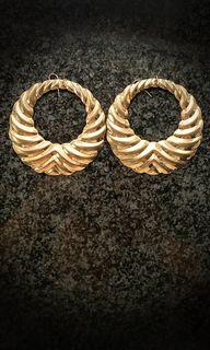 NEW Gold  thick hoop earrings