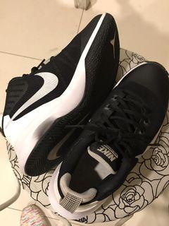 Nike Air Versitile