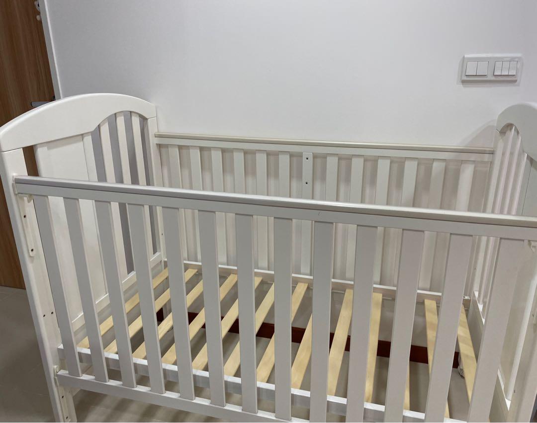 preloved baby cot