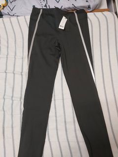 （分類：）位於 。 由 sellsthgd 提交（商品編號 1087379930，圖片 1）。簡介： 。