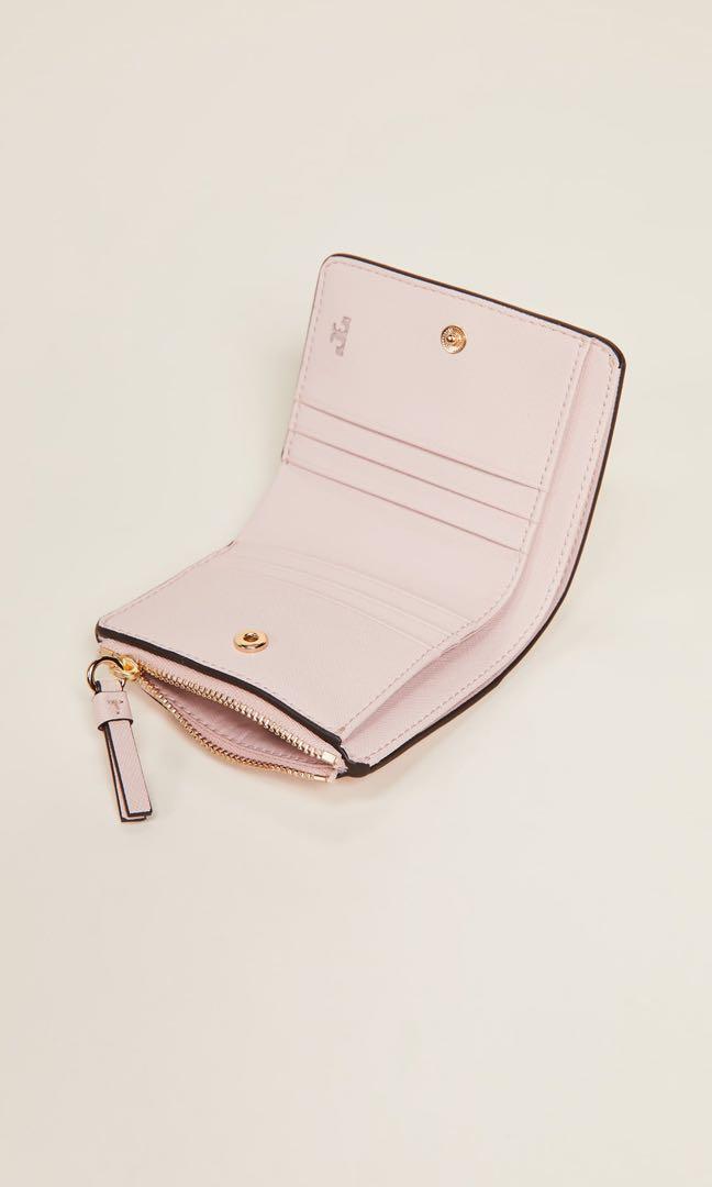 Tory burch discount shell pink wallet