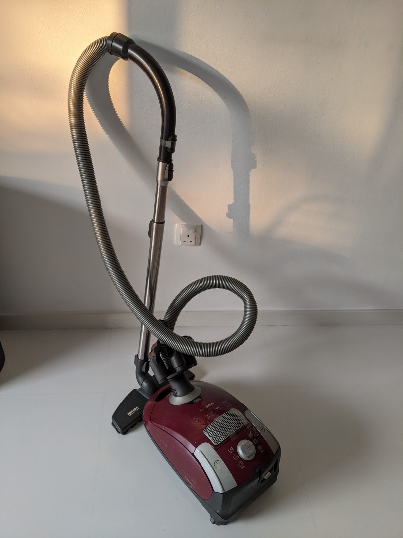 Miele Vaccum Cleaner, TV & Home Appliances, Vacuum Cleaner ...