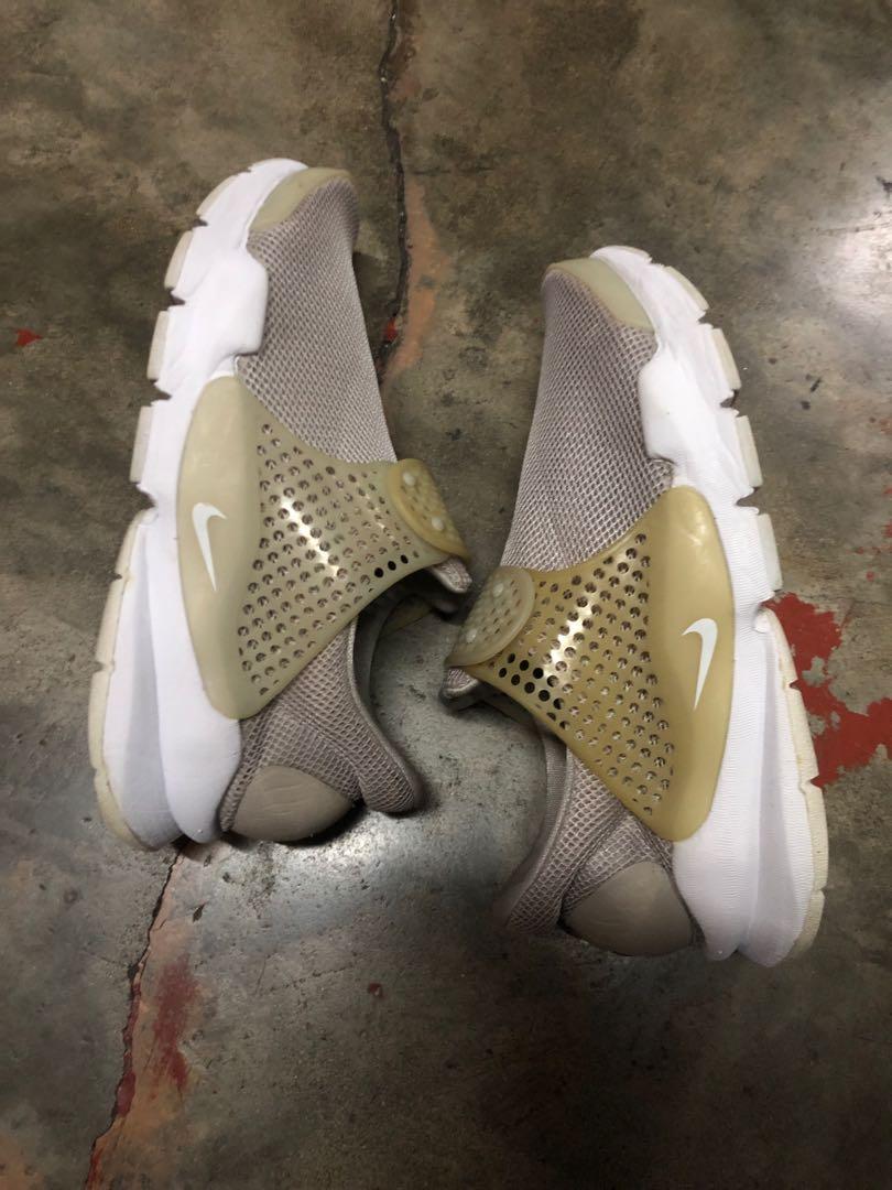 Wmns nike sock dart br store