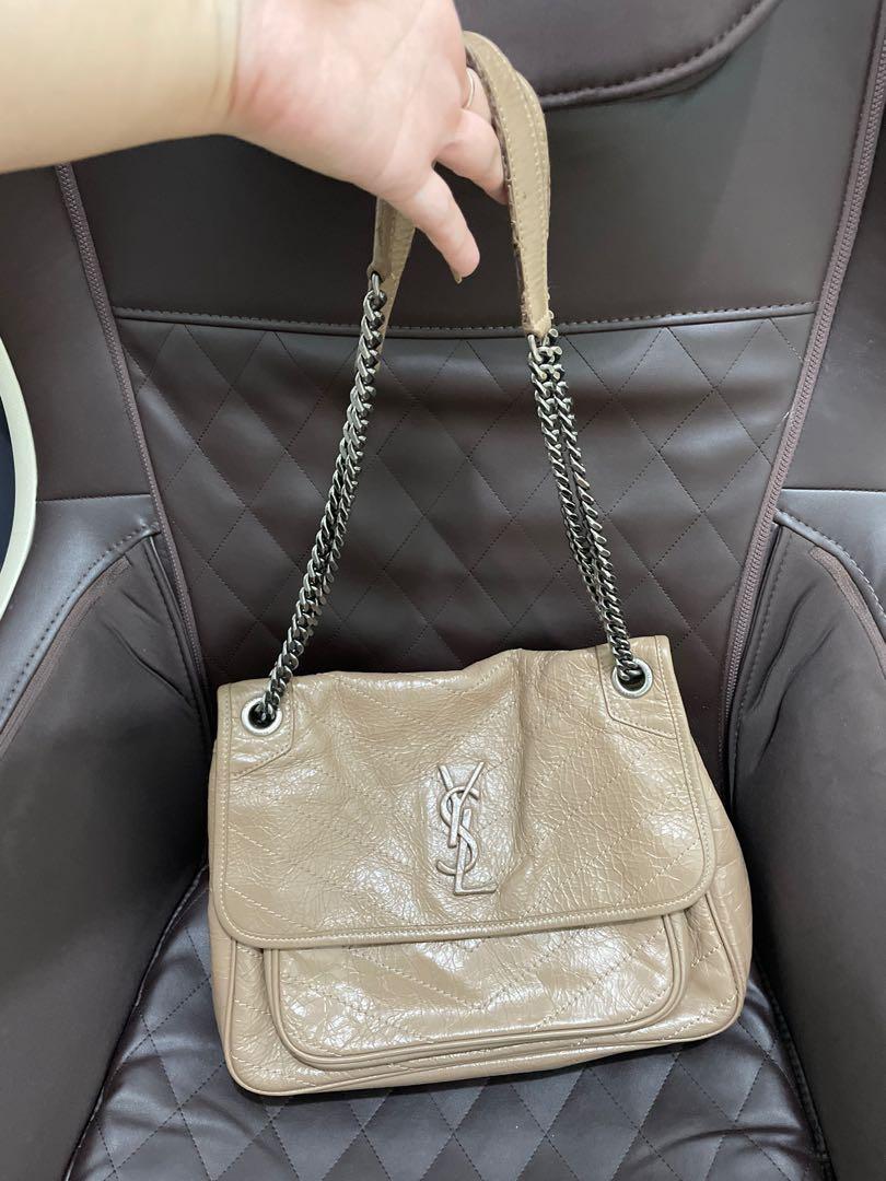 Ysl Niki medium (Category: Luxury Bags & Wallets) located in Caloocan City. Submitted by prelovedbymaria27 (Listing ID 1087376633, Image 2). Description: 💯 Authentic Good condition With dustbag.