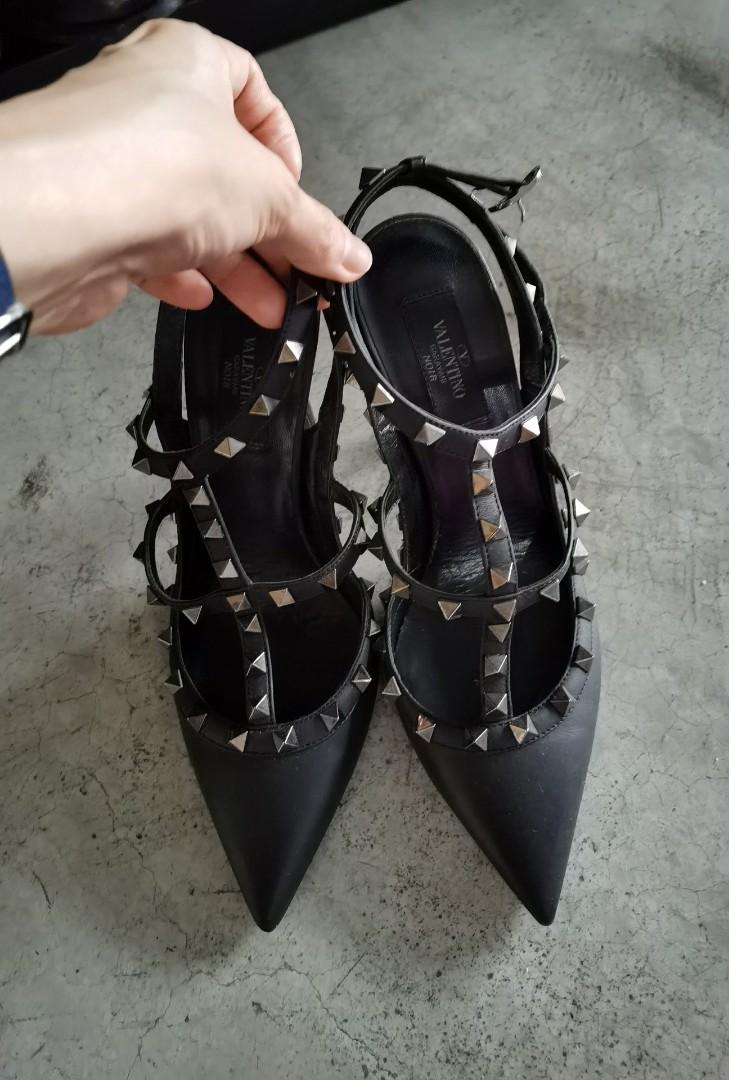 Matte black clearance valentino heels