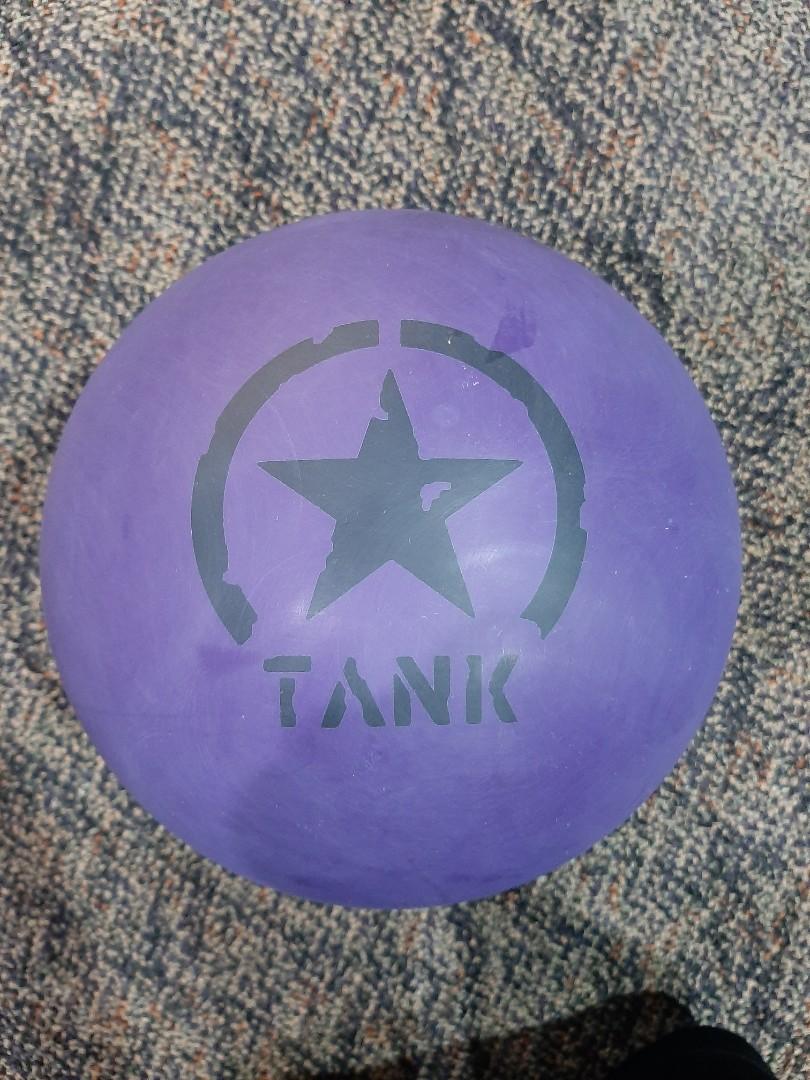 15lbs Purple Tank Motiv Bowling Ball, Sports Equipment, Sports 