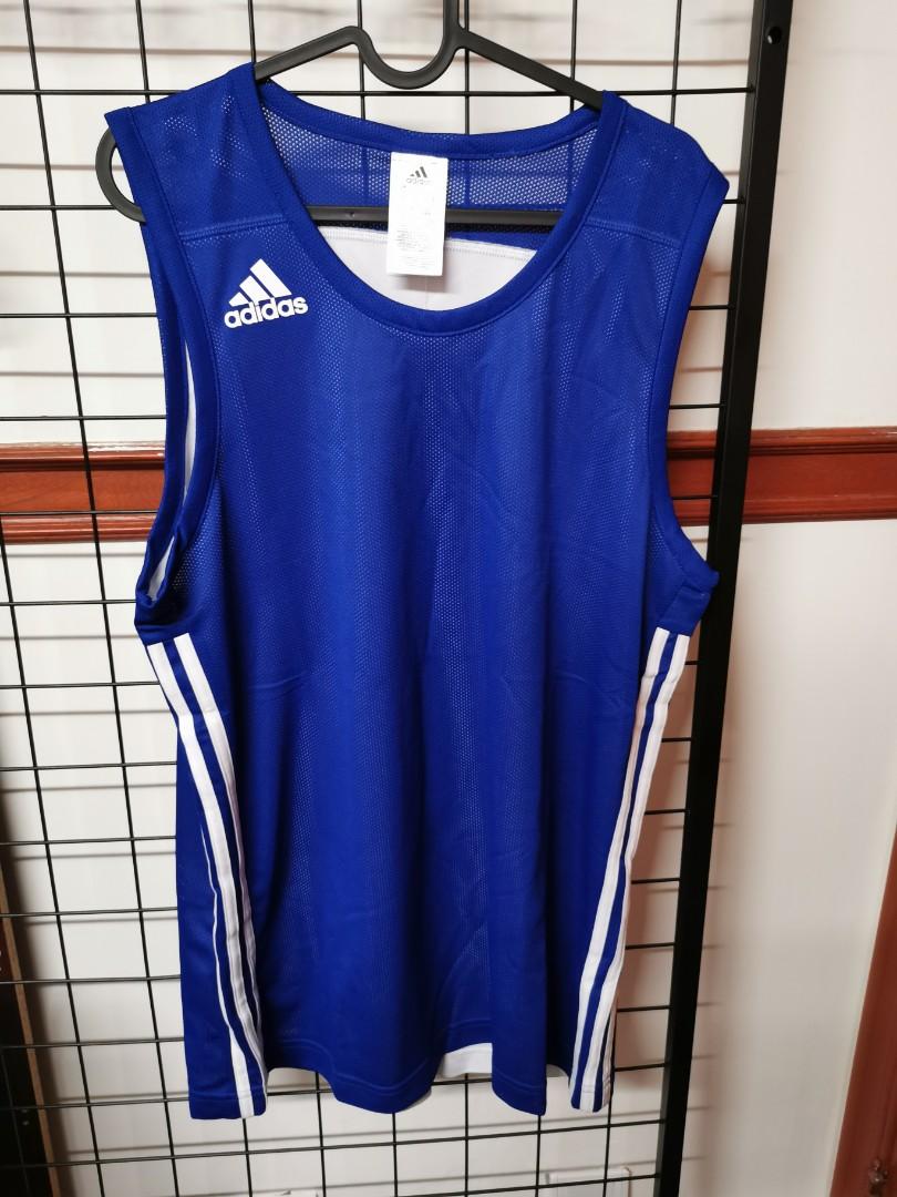 全新Adidas 藍色、白色雙面背心DY6593（L，大碼）, 男裝, 運動服裝- Carousell