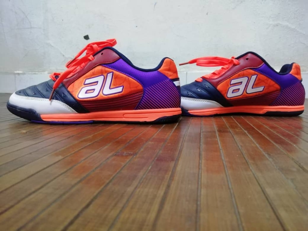 Kasut futsal al clearance