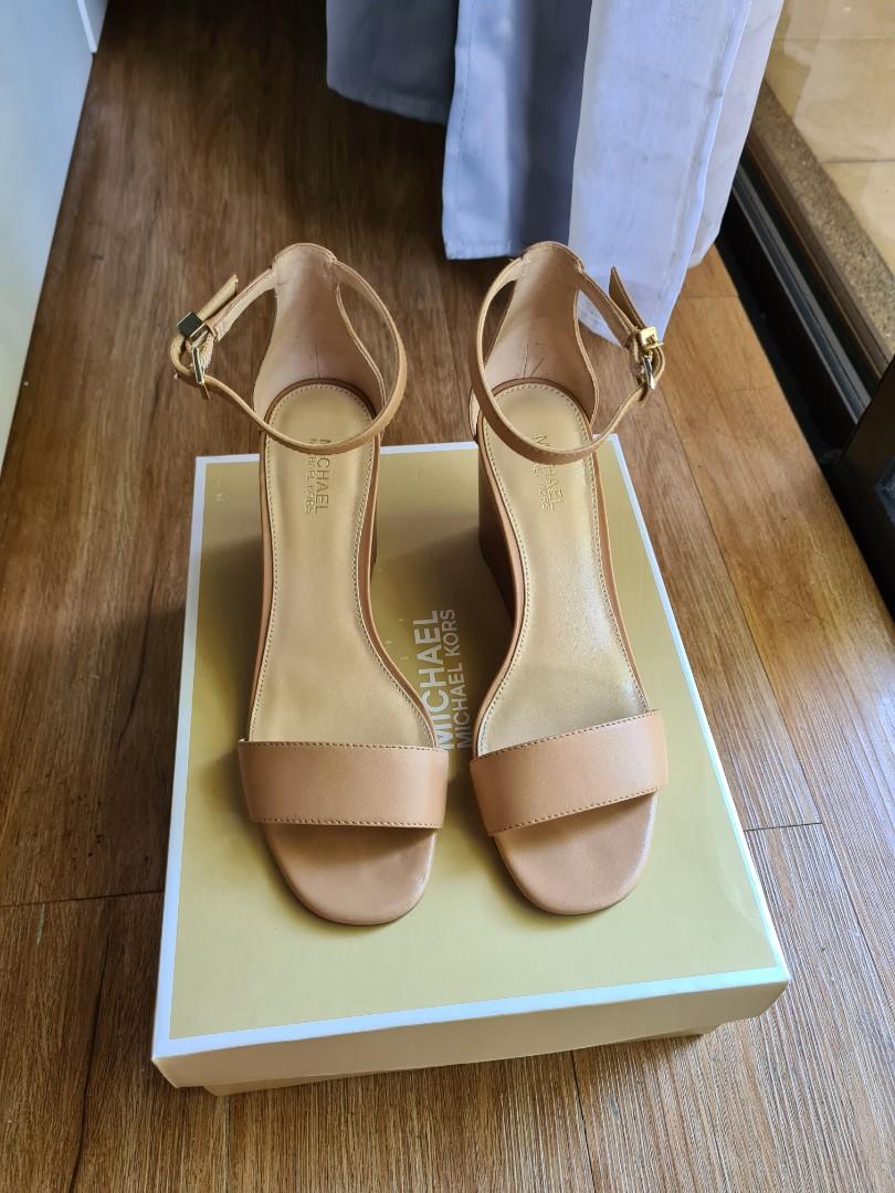 Auth Michael Kors Fiona Wedge sandals Size US 6