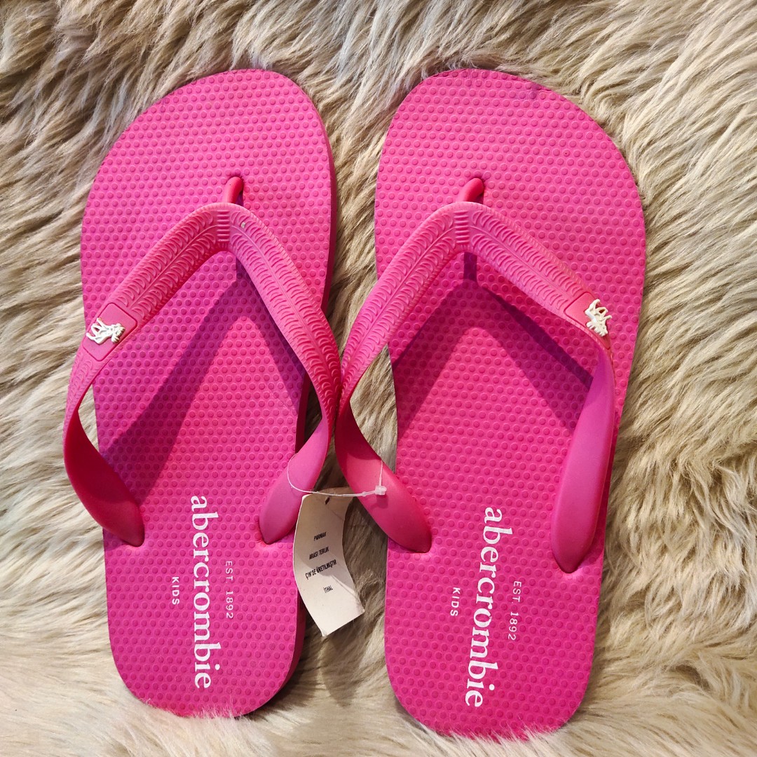 Abercrombie kids flip flops shop