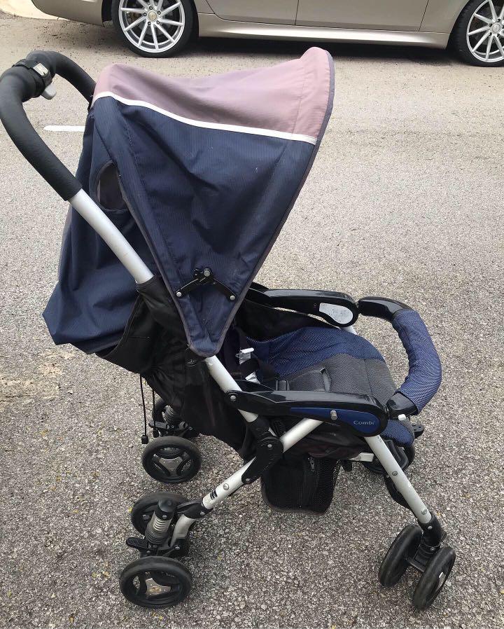 Combi deals lightweight stroller