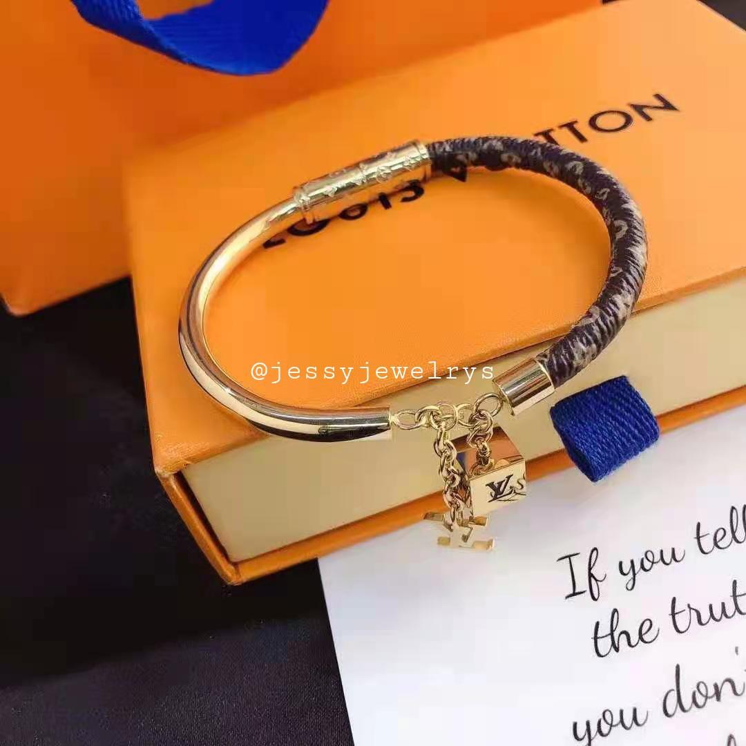 Authentic Louis Vuitton charm bracelet, Women's Fashion, Jewelry &  Organisers, Charms on Carousell