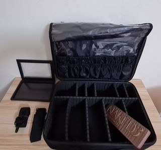 (Category: ) located in . Submitted by closetmixup (Listing ID 1087612549, Image 1). Description: .