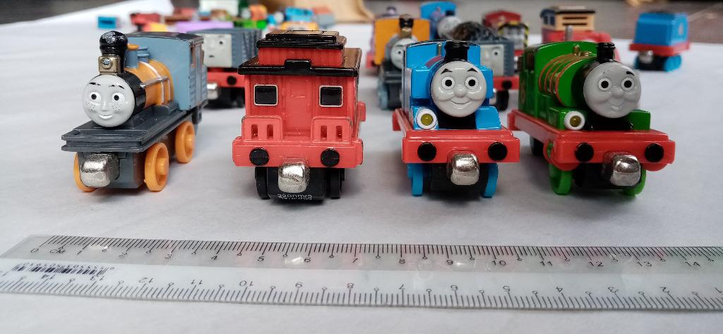 Thomas the train metal magnetic trains 2025