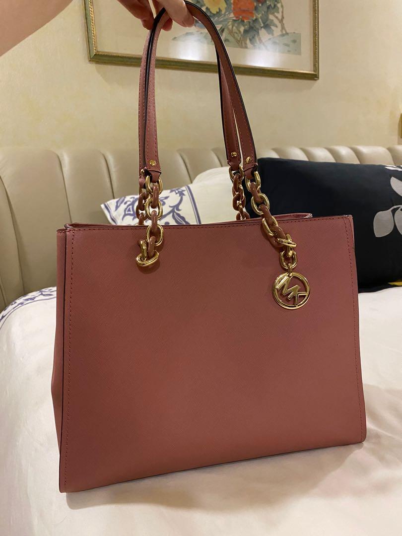 MK Michael Kors Cynthia Large Tote Bag, Luxury, Bags & Wallets on Carousell