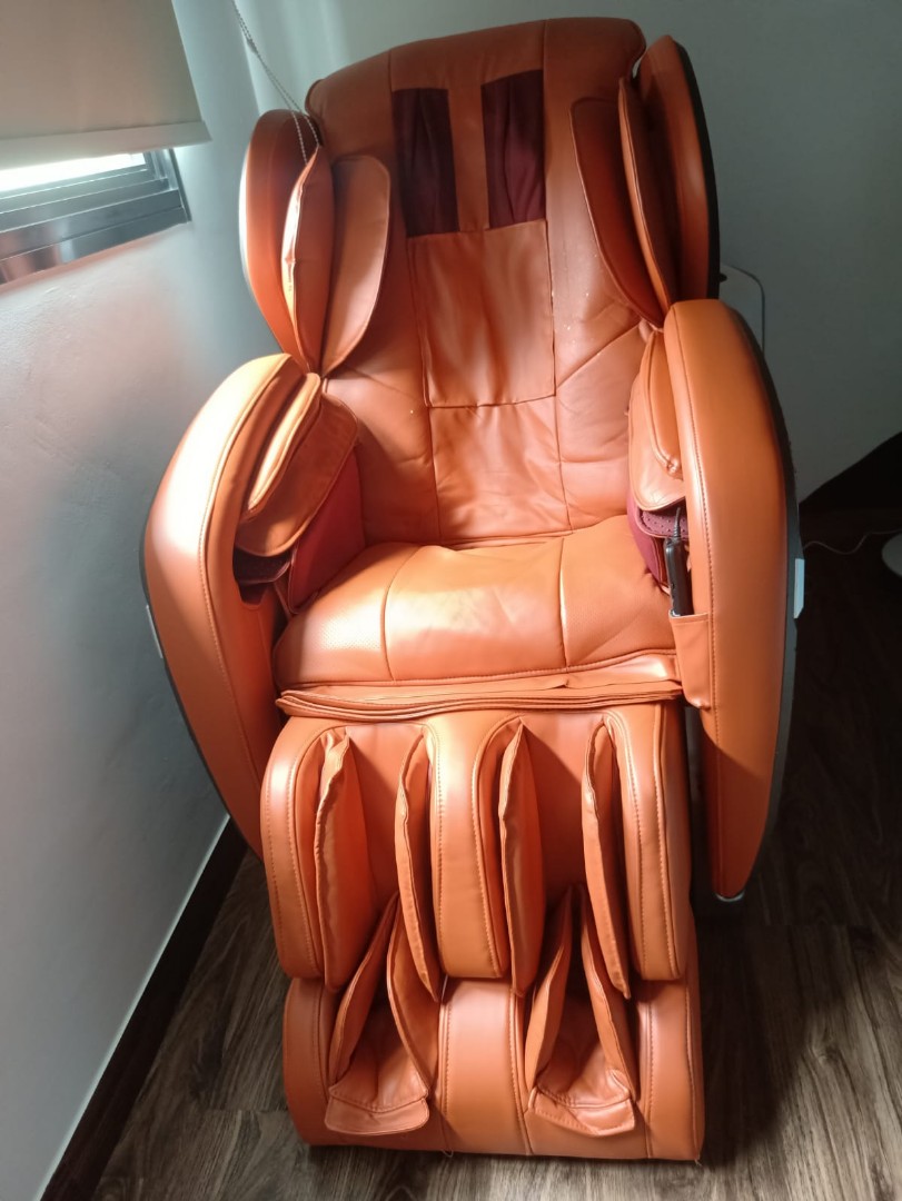Ogawa Massage Chair (price reduced), Furniture & Home Living, Furniture