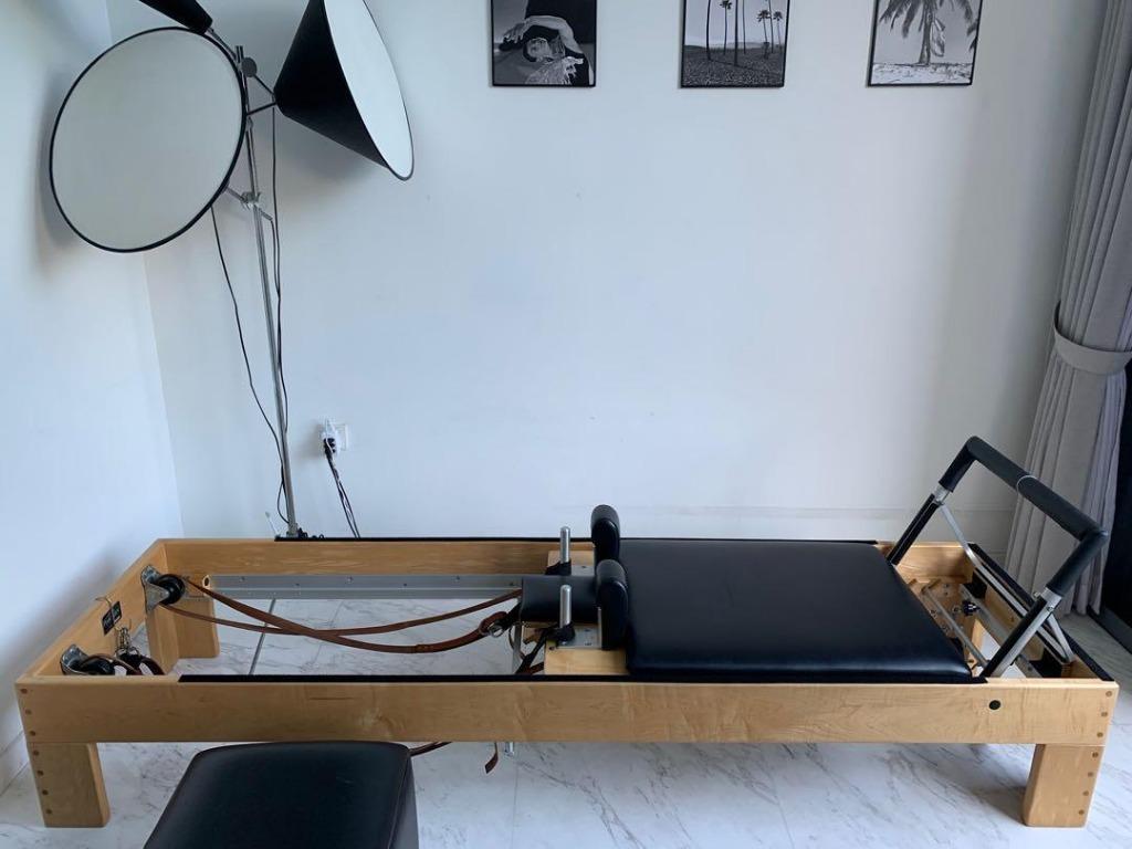 Peak Pilates Classic Reformer Wood Frame Leather Straps Sports