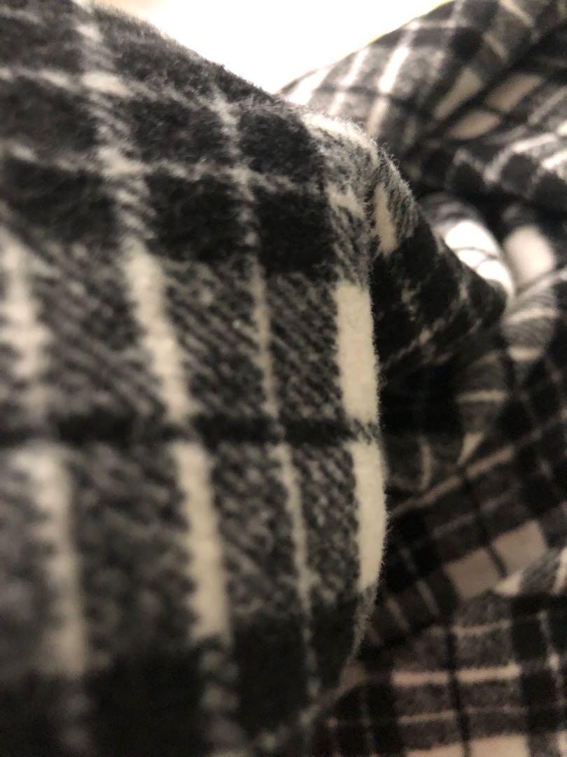 plaid black and white skirt (Category: Babies & Kids Fashion) located in San Juan City. Submitted by itemsallingoodcondition (Listing ID 1087572195, Image 3). Description: 26 waistline can stretch has flaws in the back MOP; gcash, bdo .