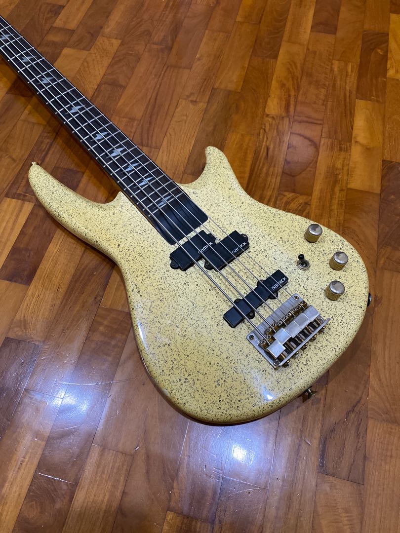 RARE Samick 5 String Bass, Hobbies & Toys, Music & Media, Musical