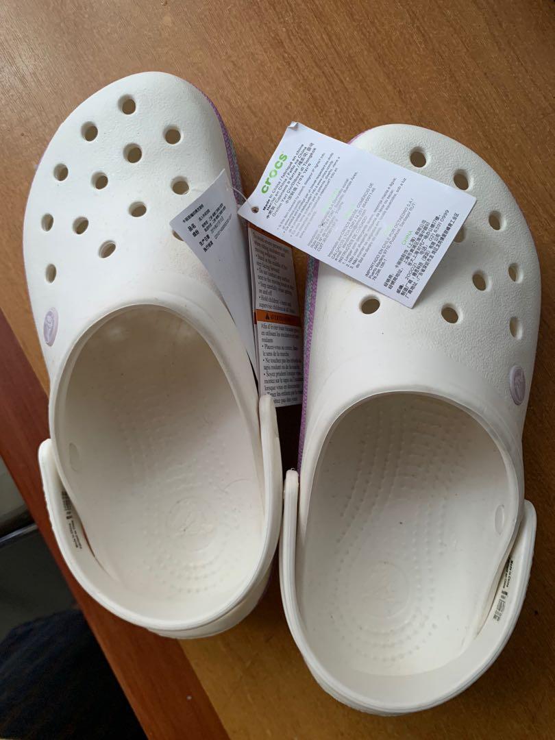 Sandal merk hotsell crocs