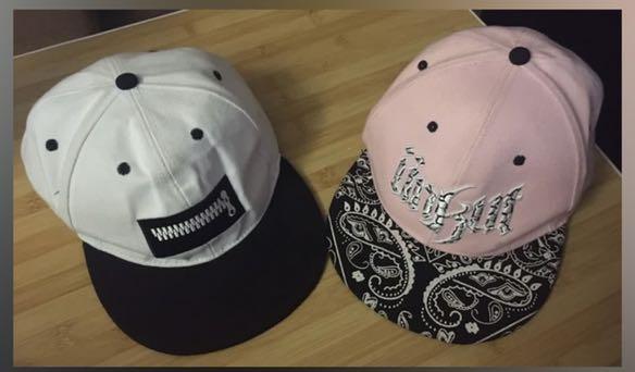 Snapback Cap (Category: Caps & Hats) located in Singapore. Submitted by chickenpieeeee (Listing ID 1087640974, Image 1). Description: .