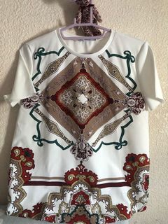 （分類：）位於 。 由 elkira 提交（商品編號 1087544437，圖片 1）。簡介： 。
