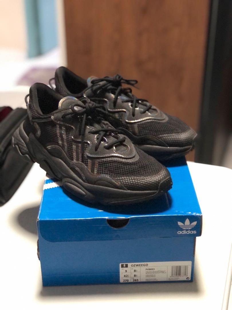 Adidas ozweego black iridescent, Men's Fashion, Footwear, Sneakers on  Carousell