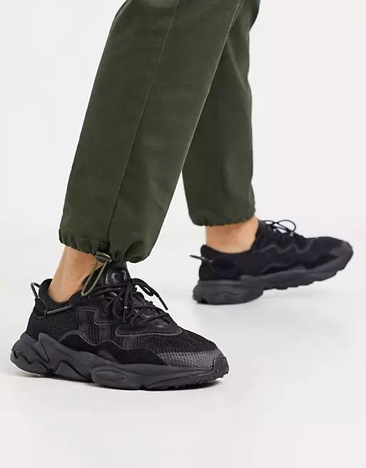 Adidas originals 2024 ozweego black