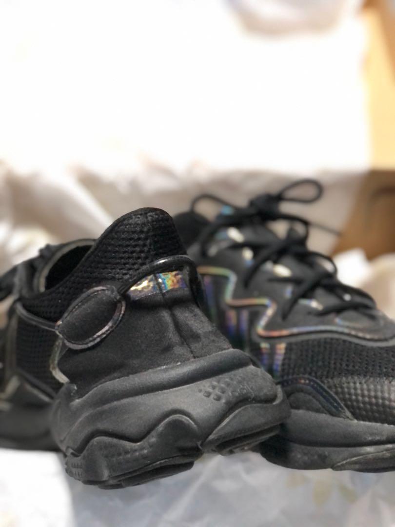 Adidas ozweego black iridescent, Men's Fashion, Footwear, Sneakers on  Carousell