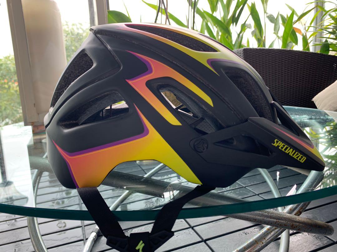 Ambush Specialized helmet (Category: Parts & Accessories) located in Singapore. Submitted by danymtb (Listing ID 1087691103, Image 1). Description: New Specialized AMBUSH MTB helmet -Matte black with yellow/purple shades -Large size 59-63 cm -Almost brand new (1 try) -Excellent condition. -No scratches & No hit -Didn’t Fall -not Mips/ANGi -Bought from Specialized Singapore directly -New UP SGD 208.00 -Invoice available - March 2021 One of the bes