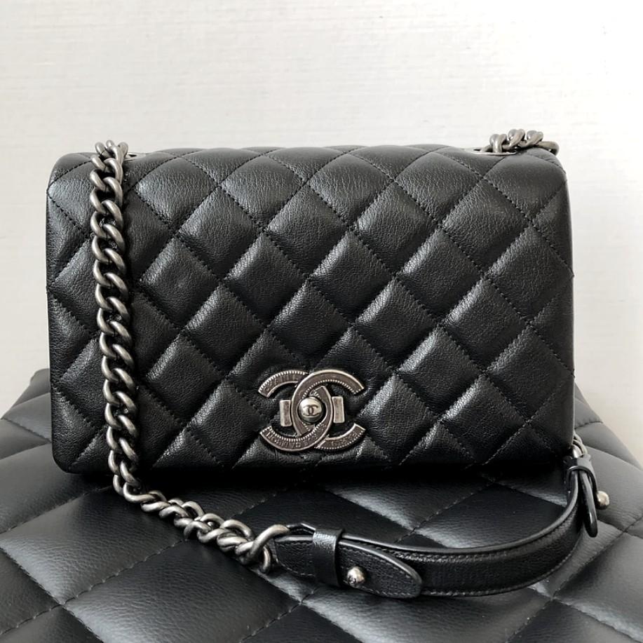 ✔️Authentic CHANEL City Rock Flap Quilted Bag in Black