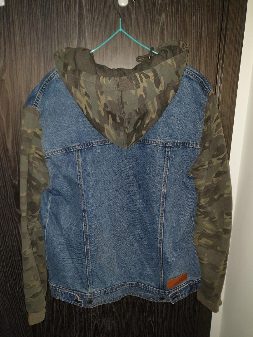 Hoodie Denim Jacket, Men's Fashion, Coats, Jackets and Outerwear on  Carousell