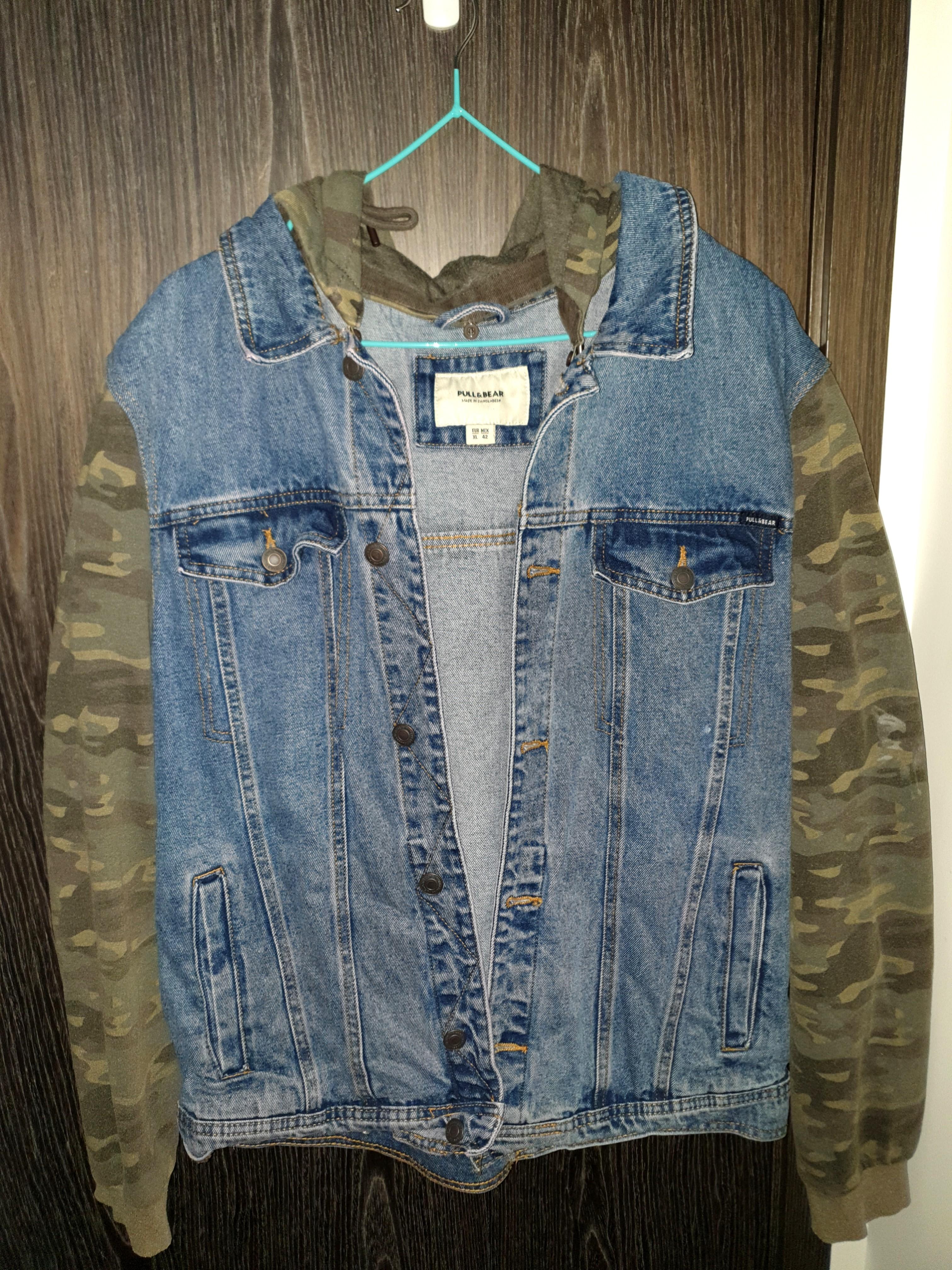 Pull and bear camouflage hoodie top