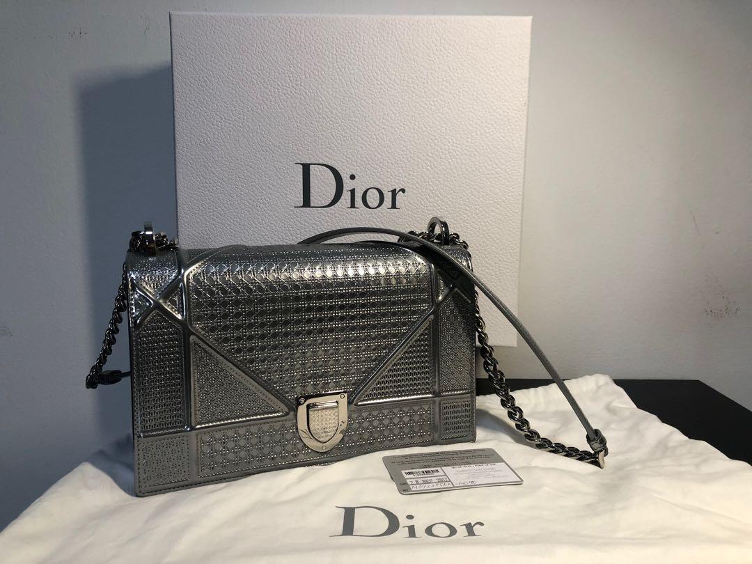 CHRISTIAN DIOR Gold Metallic Leather Medium Diorama Bag, Luxury, Bags &  Wallets on Carousell