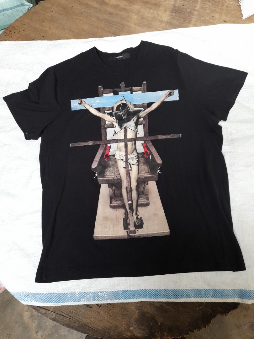 Givenchy jesus cross online