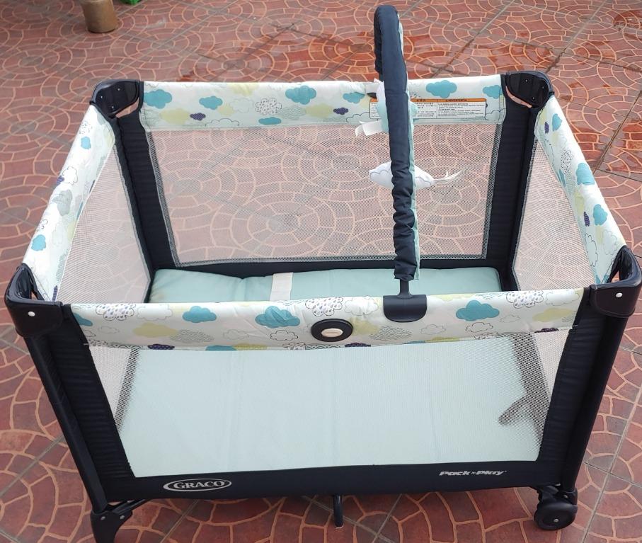 Pack n sales play portable crib