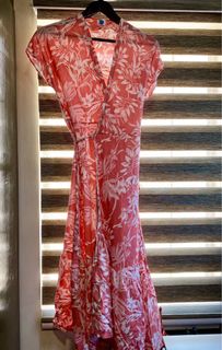(Category: ) located in . Submitted by shopsheloved (Listing ID 1087684008, Image 1). Description: .