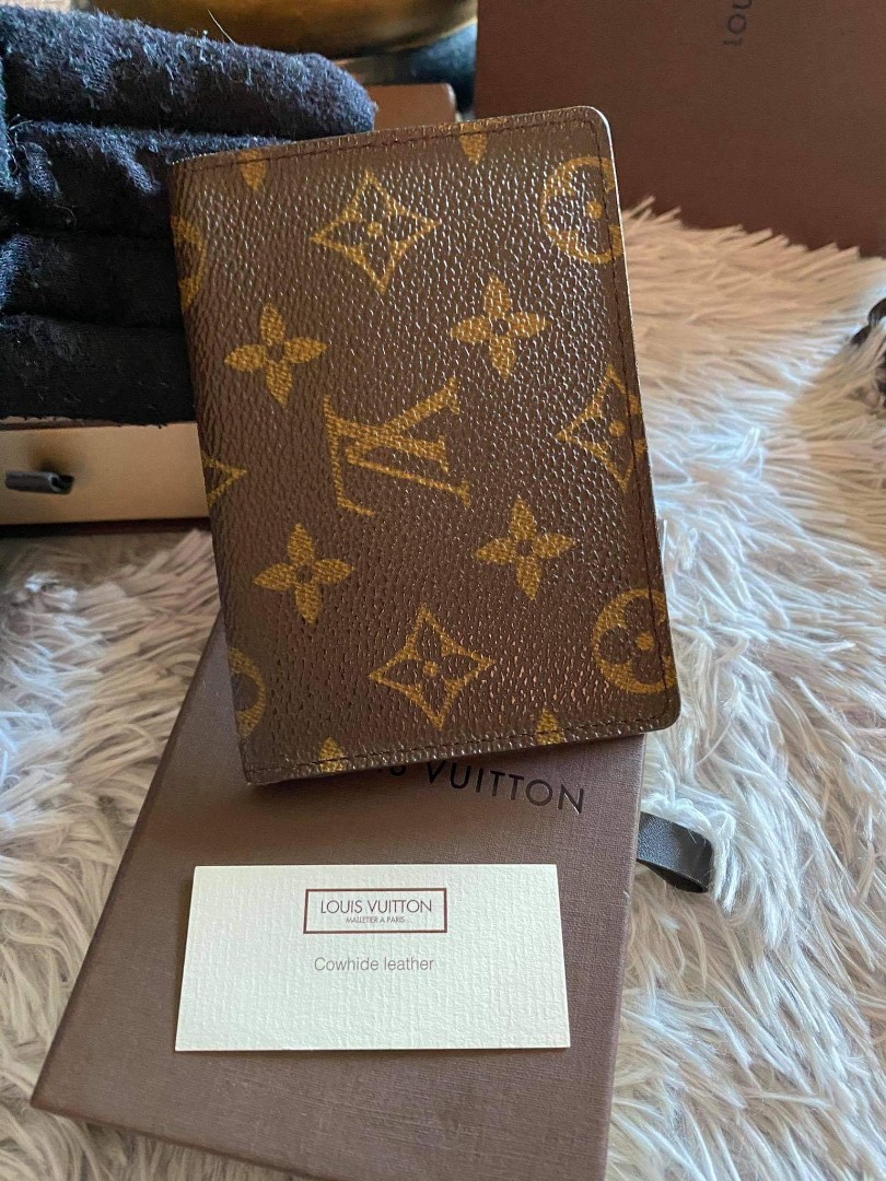 Louis Vuitton Card Holder Monogram  Louis vuitton, Louis vuitton bag,  Monogram