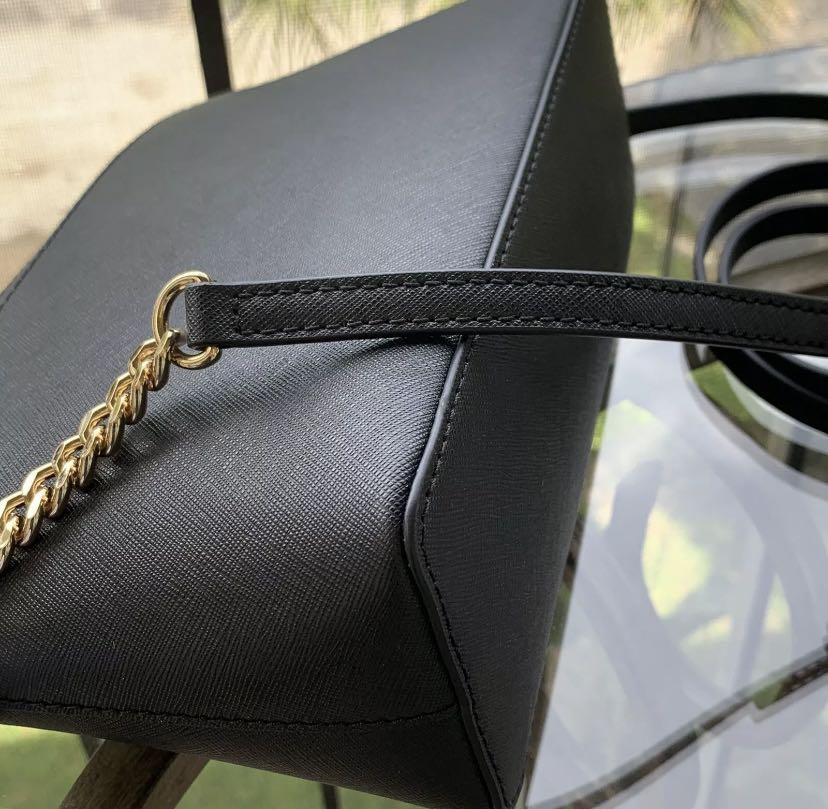 Michael Kors Women Lady Leather Black Crossbody Bag Handbag Messenger Purse MK (Category: Bags & Wallets) located in Montreal. Submitted by bestlegitworldwideseller (Listing ID 1087690289, Image 3). Description: Michael Kors Tag is listed as a medium but looks Small to us. Please check out the dimensions. Approximate measurements: 8.7"(L)/ 6.7"(H)/ 3.5"(W) 100% Authentic or your Money Back===Always MICHAEL KORS Jet Set Travel Medium Dome Crossbod
