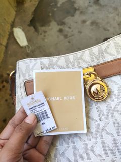 (Category: ) located in . Submitted by laychiee (Listing ID 1087675975, Image 1). Description: .