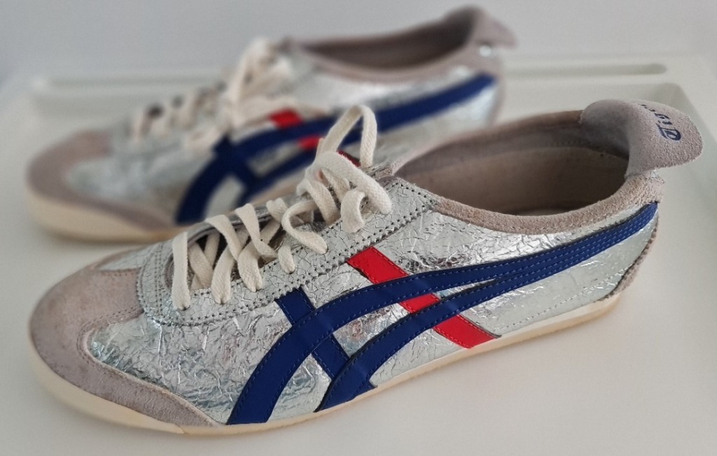 Asics silver deals onitsuka tiger