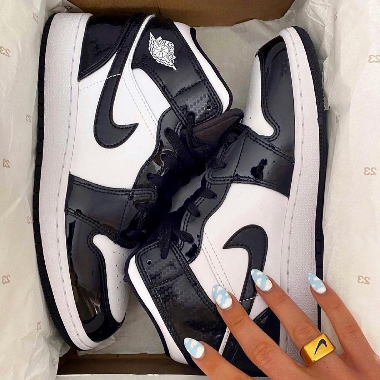 Nike jordan carbon on sale