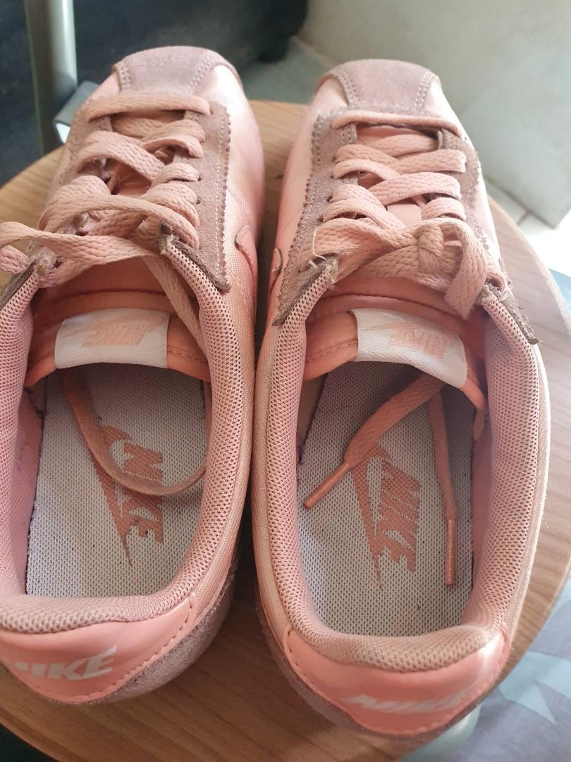 nike cortez salmon pink