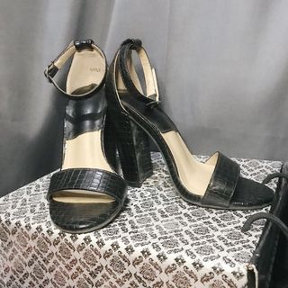 Parisian block heels top