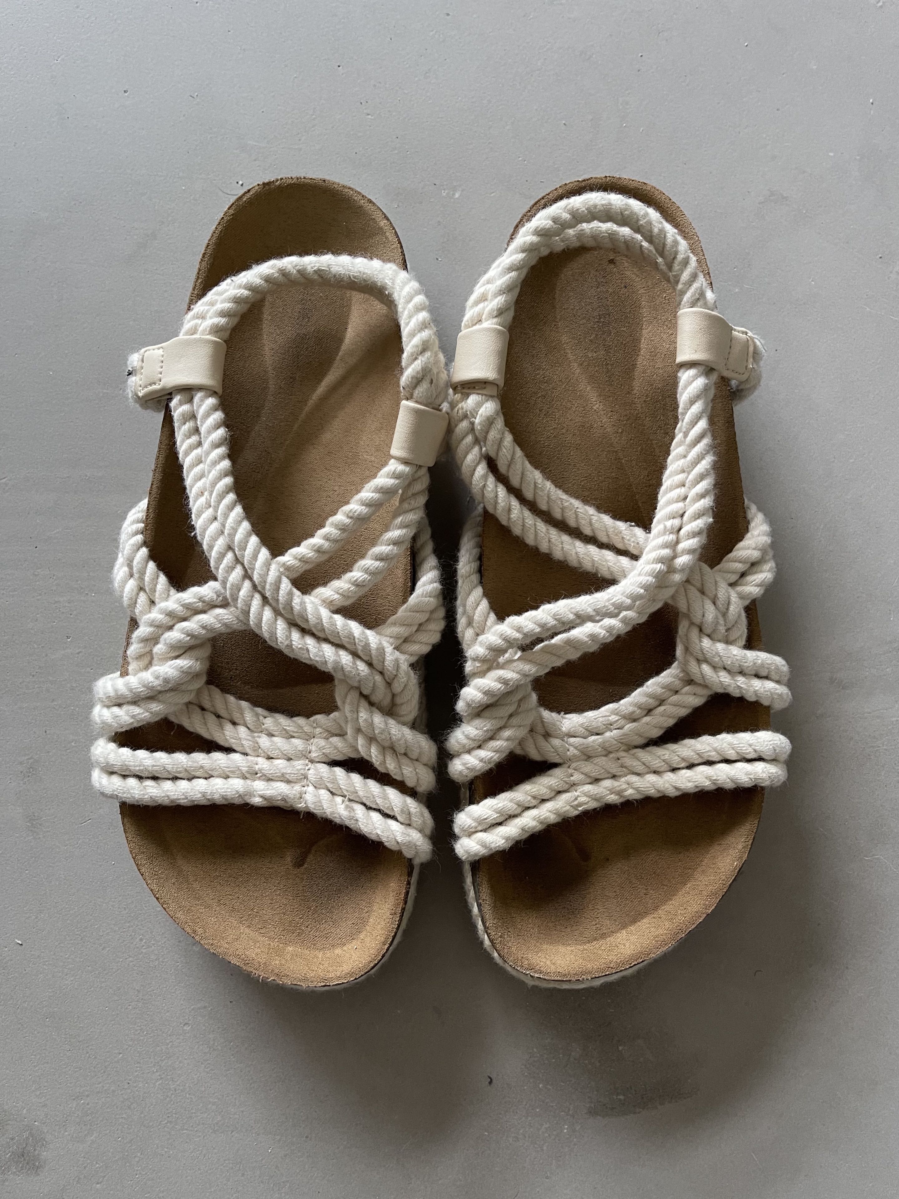 Pull and bear rope sale sandals